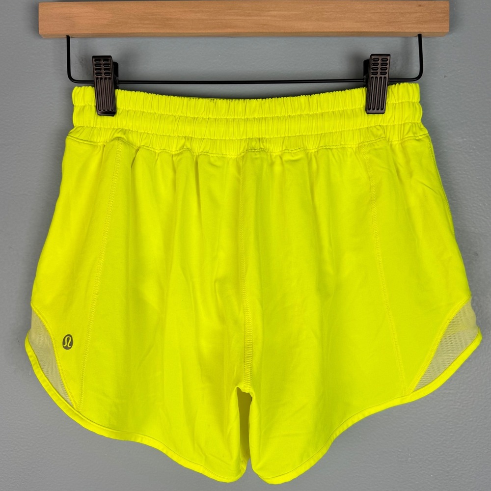 Lululemon Hotty Hot Low-Rise Lined 4" Shorts Womens 4 Tall Yellow Neon Active